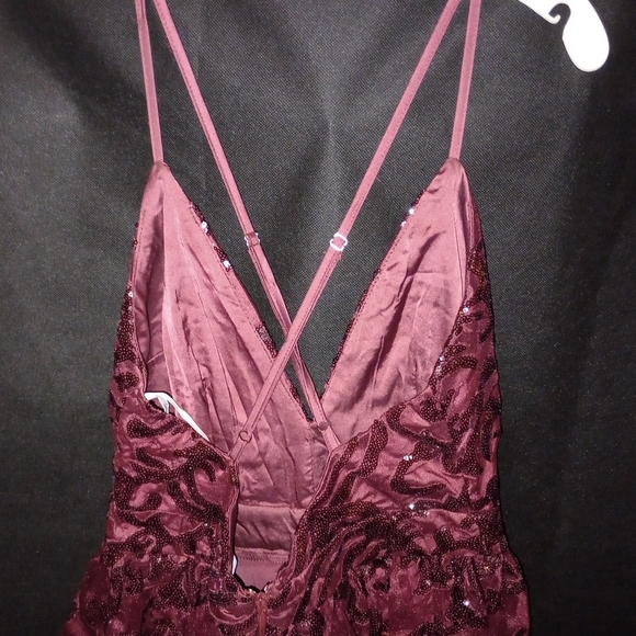 NWT Lulu's Sweetest Celebrations Wine Red Sequin Skater Mini Dress Size Medium - Picture 8 of 13